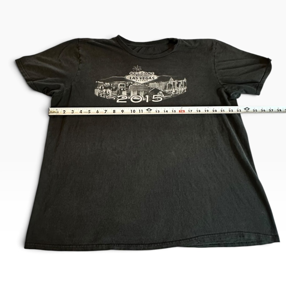 Las Vegas 2015 Graphic T-Shirt Mens XL Black Souvenir Tee Distressed - Picture 4 of 8